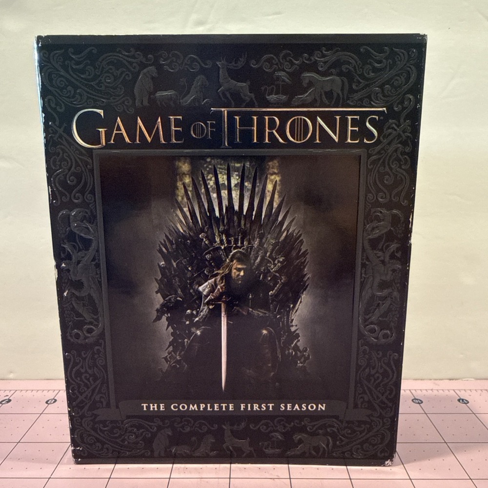 Game of Thrones: The Complete First Season 5 Blu-Ray Discs